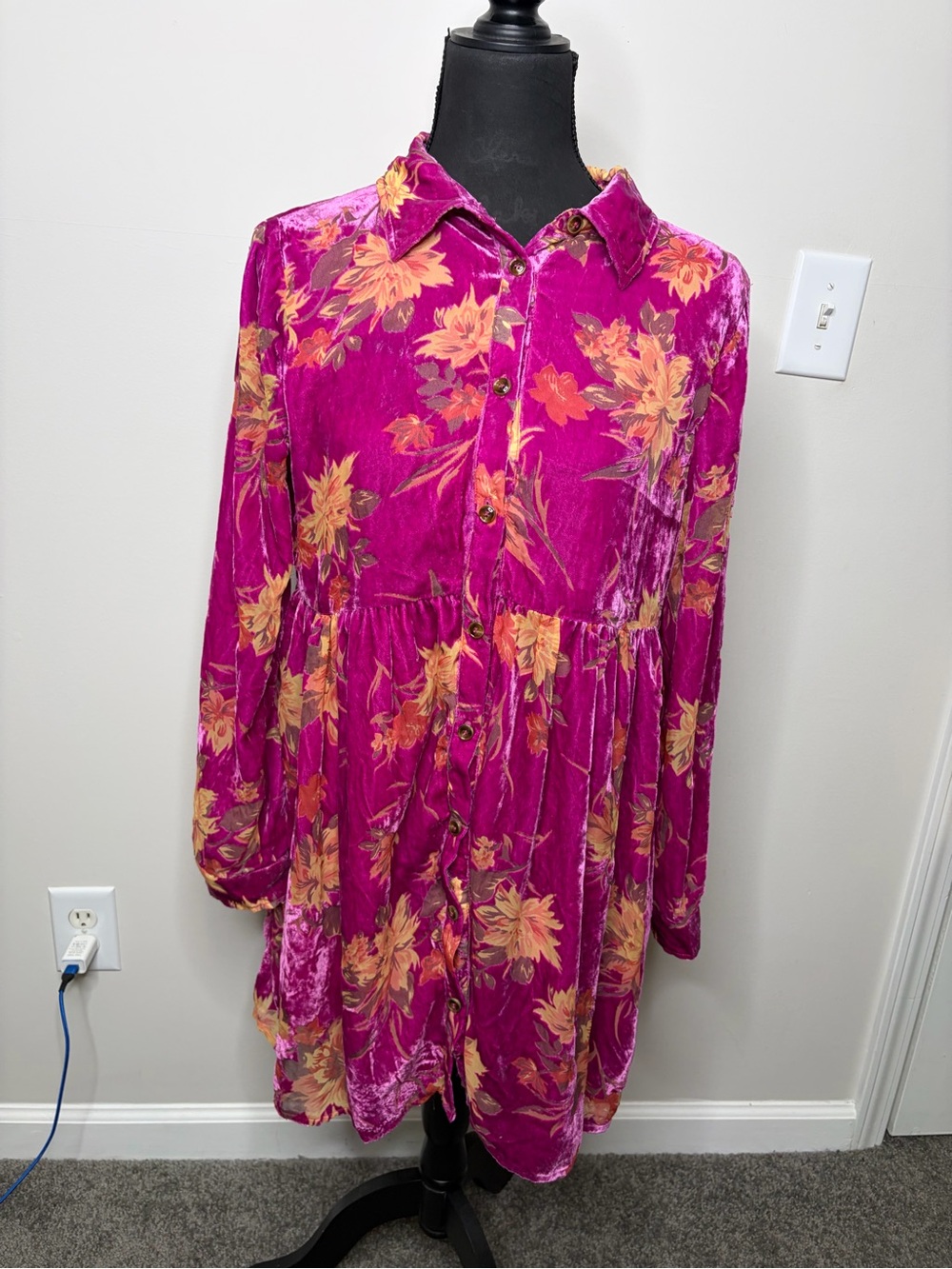 JODIFL floral, hot pink Velvet Floral Button-Up dress